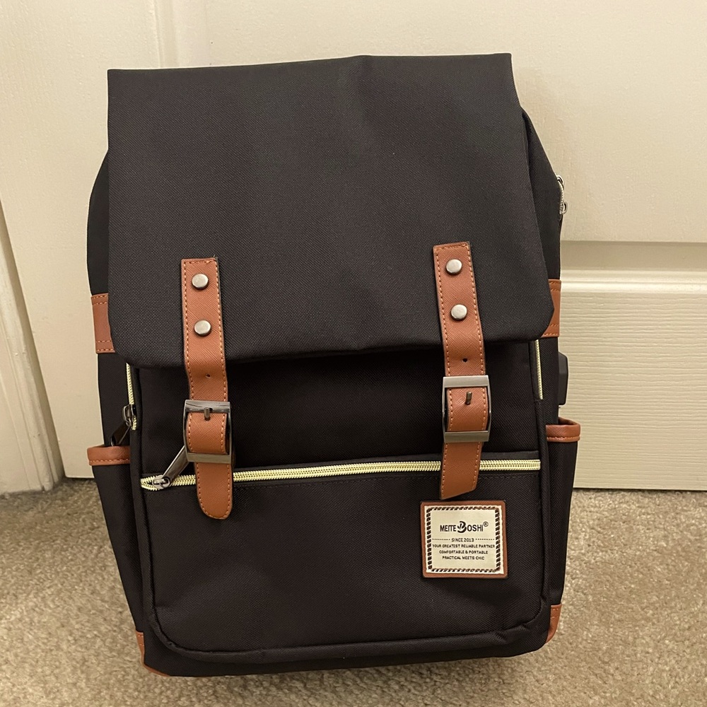 Unisex Vintage Laptop Backpack with USB Charging Port